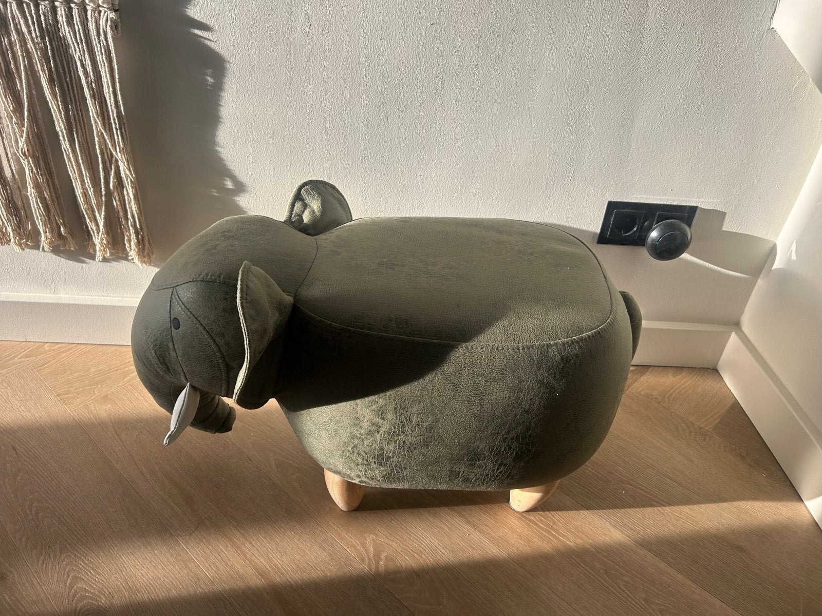 Schattig groen olifant kinder krukje, Groen, Ophalen, Gebruikt