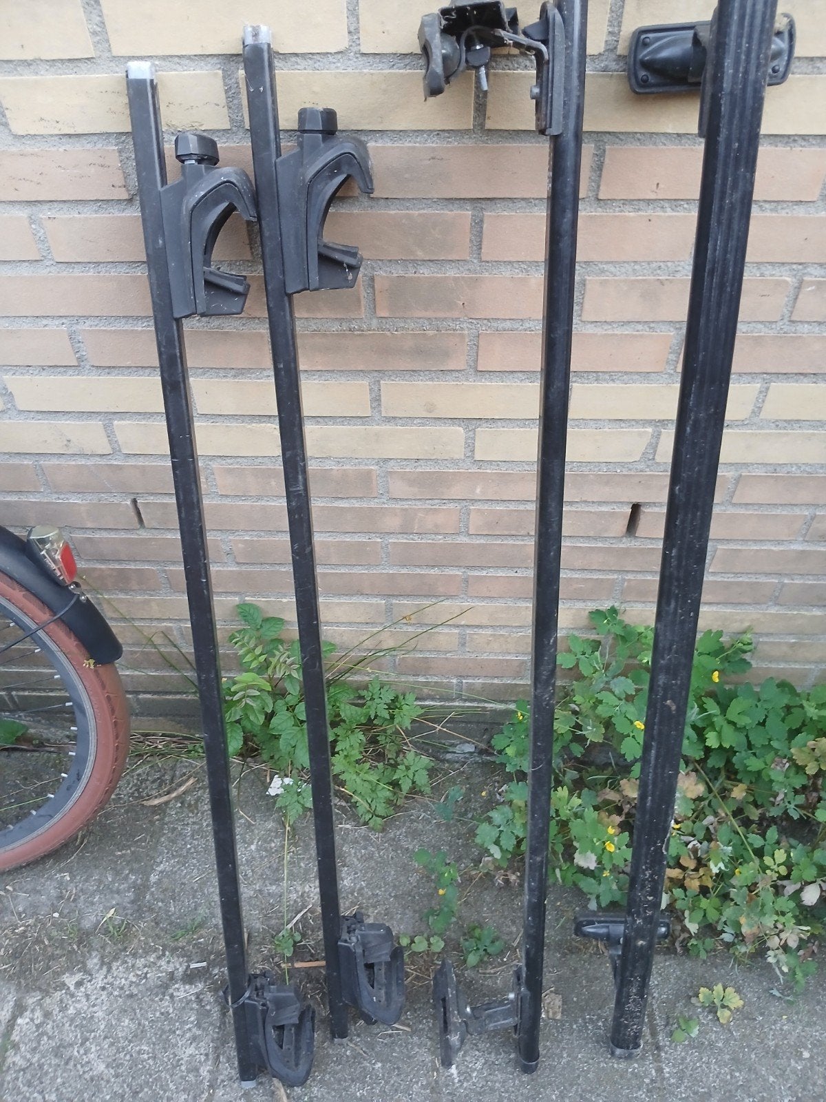 Fietsendrager onderdelen - 4 stuks, Auto diversen, Dakdragers, Ophalen of Verzenden, Gebruikt