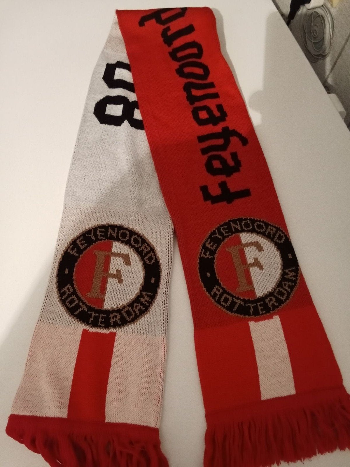Feyenoord sjaal - Rood/Wit met logo en jaartal, Ophalen of Verzenden, Gebruikt