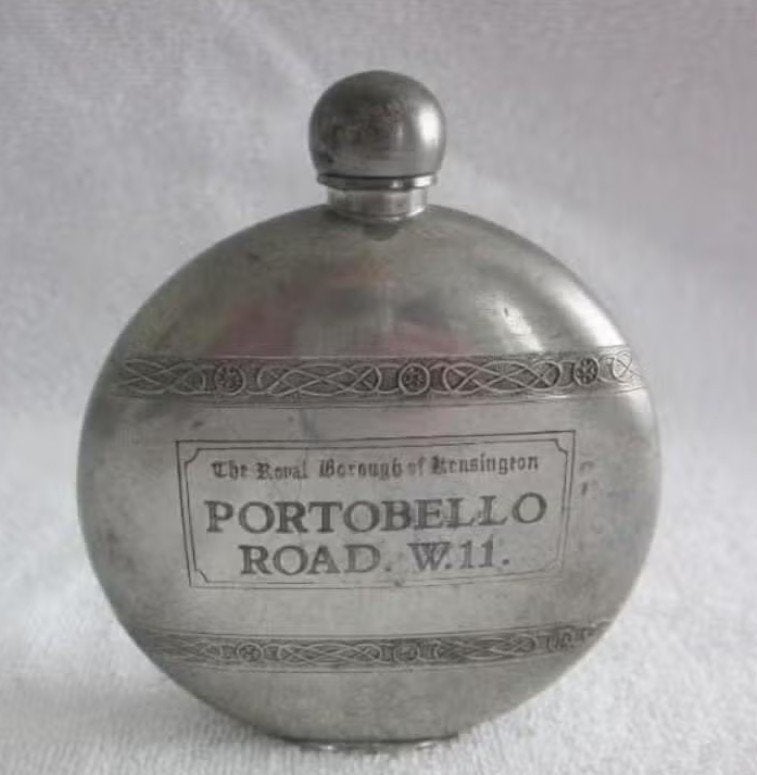 Tinnen antieke zak flacon Portobello Road.WII Sheffield., Ophalen of Verzenden
