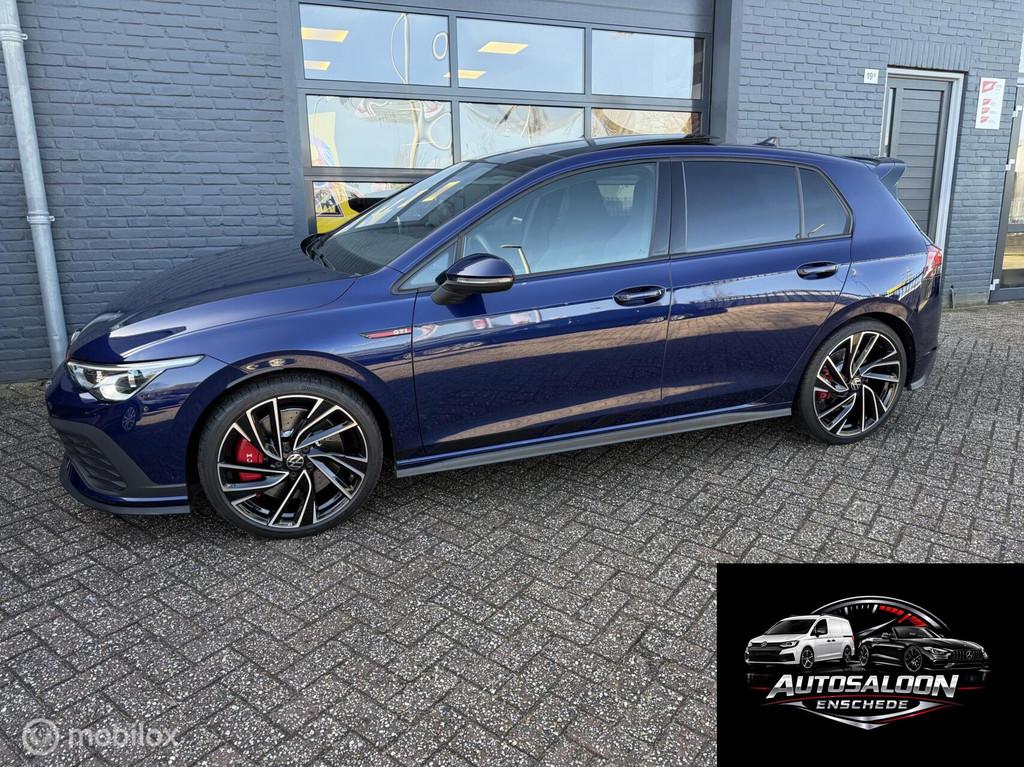 Volkswagen Golf 8 2.0 TSI GTI DSG Clubsport 300 PK Navi Pano, Stof, Gebruikt, Zwart, 4 cilinders