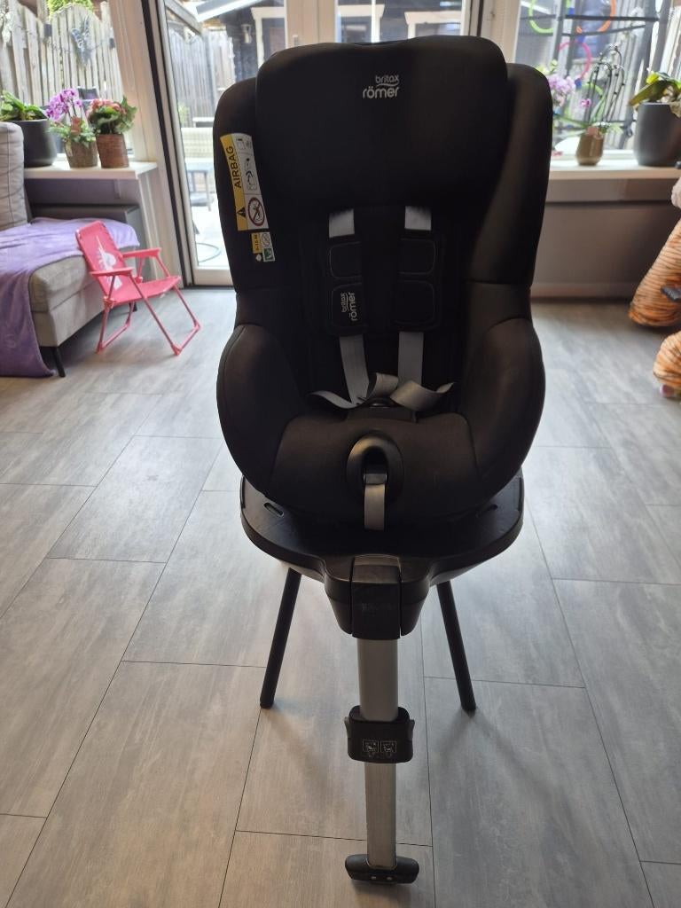 Britax Römer Dualfix M i-size, Kinderen en Baby's, Autostoeltjes, Zo goed als nieuw, Romer, 0 t/m 18 kg, Isofix, Slaapstand, Zijbescherming