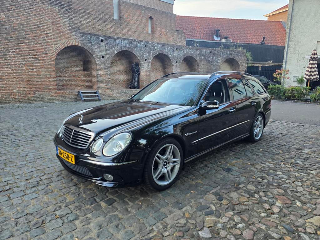 E55 AMG M113K  5.5 KOMPRESSOR FULL OPTIONS, Auto's, Stationwagon, 1890 kg, Particulier, 476 pk