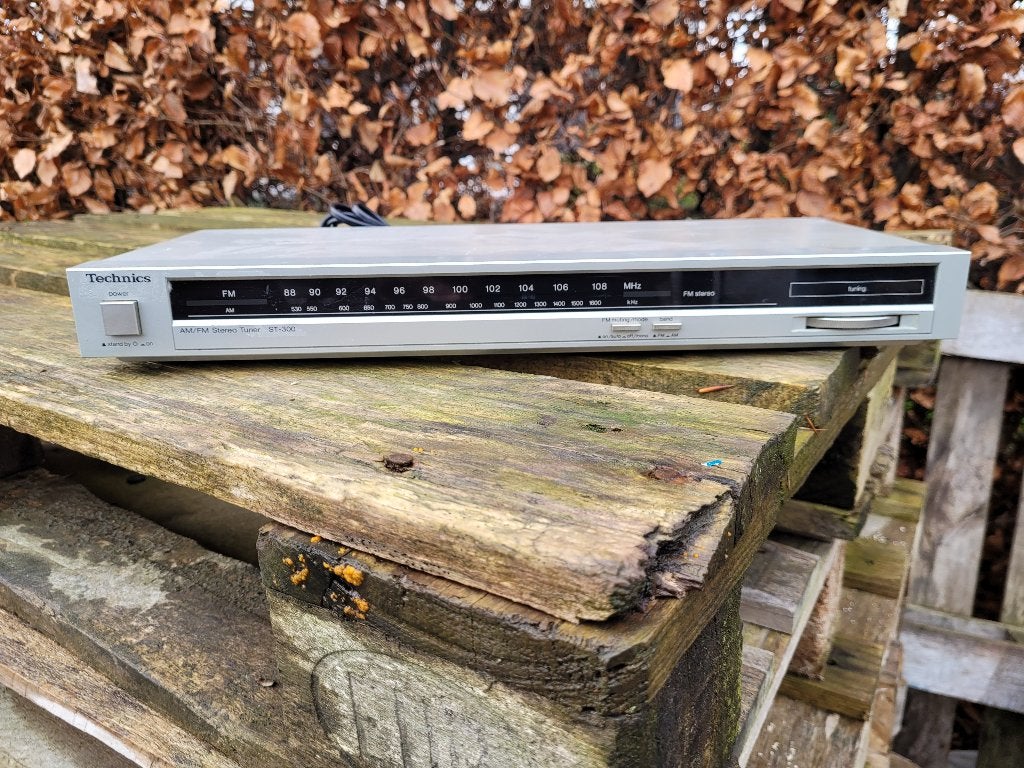 vintage tuner analoog technics st-300, Audio, Tv en Foto, Tuners, Ophalen of Verzenden, Zo goed als nieuw, Analoog