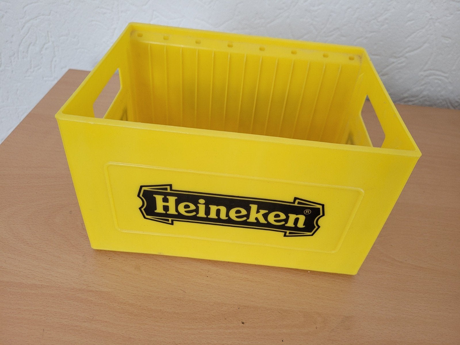 Gele Heineken krat CD opbergbak, Gebruikt, Minder dan 35 cm, Minder dan 50 cm, Ophalen of Verzenden