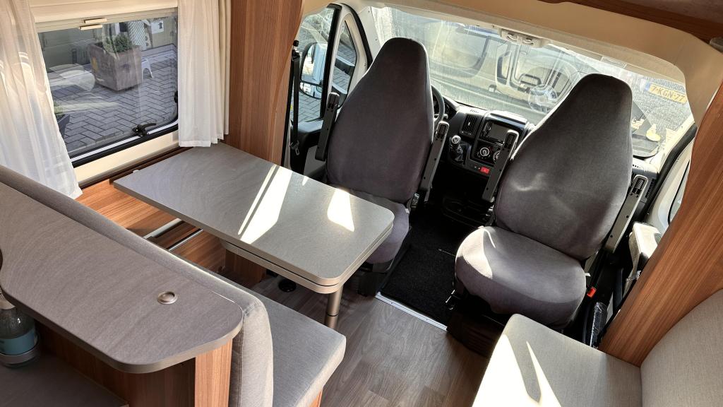 Enkele bedden| 2x Airco De Weinsberg CaraLoft 700MEG '2017, Caravans en Kamperen, Chemisch toilet, Weinsberg, Fiat, Bedrijf