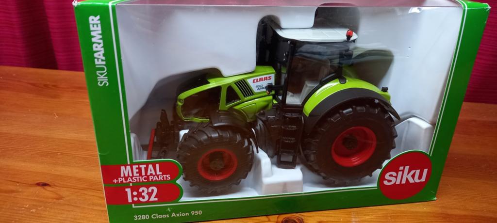 Siku Farmer 3280 Claas Axion 950 Tractor 1:32, Hobby en Vrije tijd, Modelauto's | 1:32, Ophalen