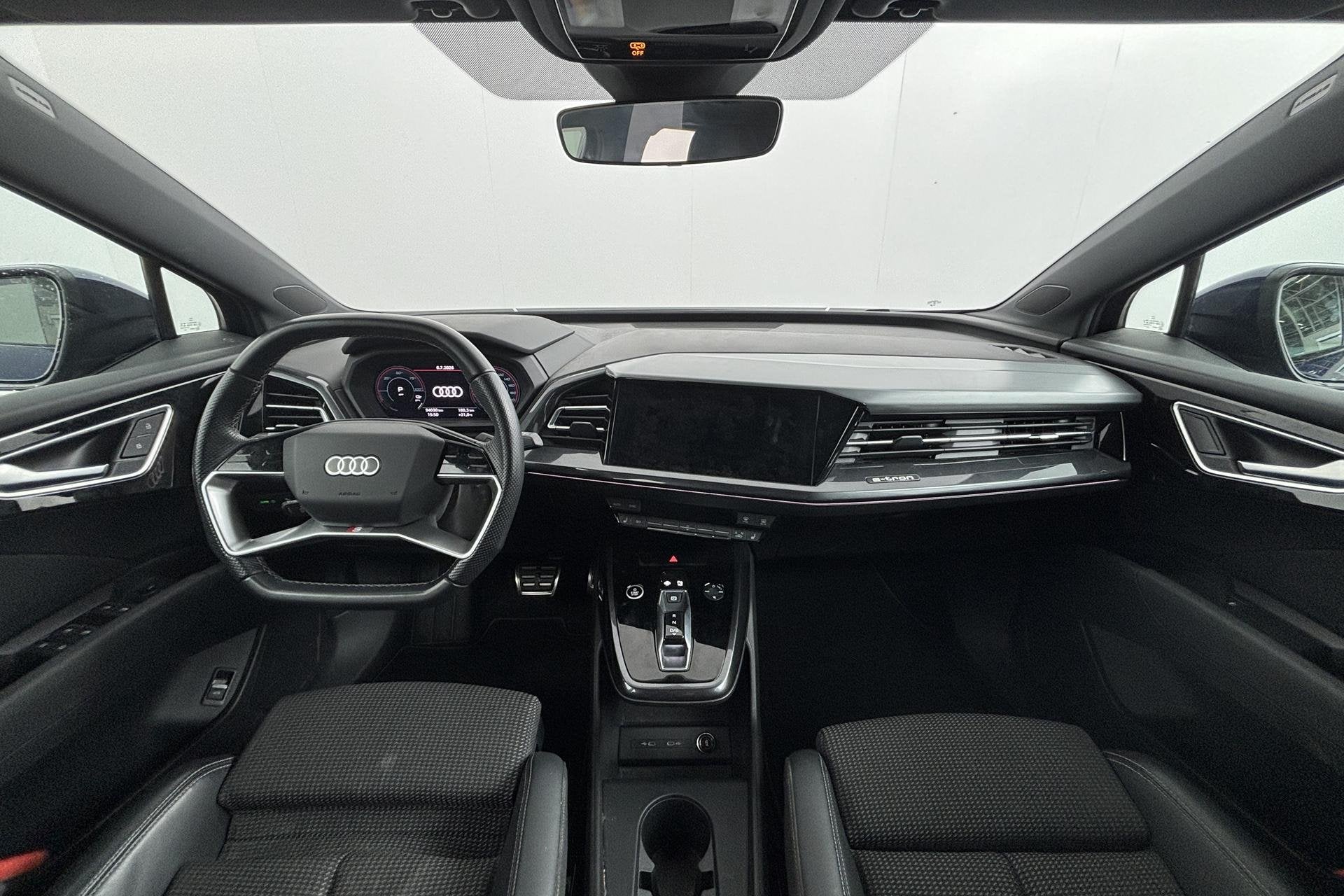AUDI Q4 E-TRON 40 LAUNCH EDITION S COMPETITION 77 KWH (93% S, Auto's, Audi, Automaat, Achterwielaandrijving, Met garantie (alle)