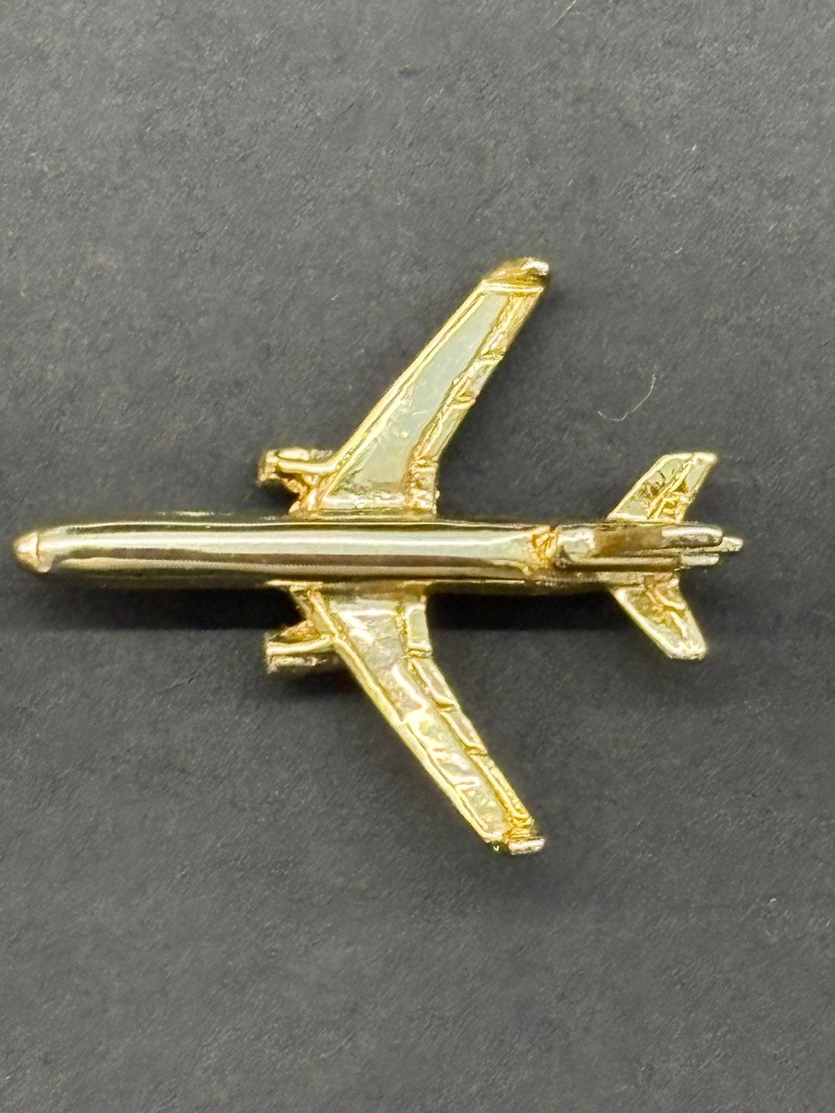 Pin verguld vlegtuig 3D, Ophalen of Verzenden, Zo goed als nieuw, Transport