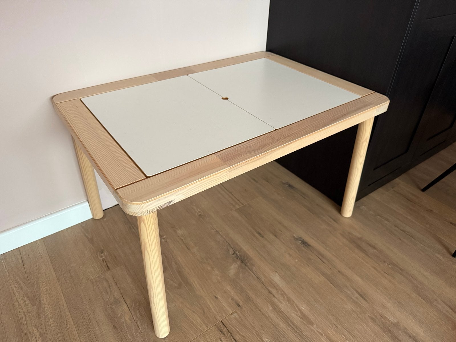 IKEA Flisat speelgoedtafel met twee bakken, Ophalen, Gebruikt, Jongen of Meisje