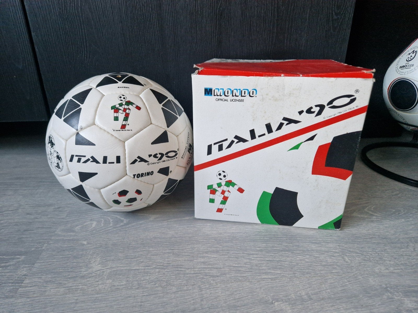 Leren Mondo Italia 90 Torino bal FIFA world cup 1990, Ophalen of Verzenden