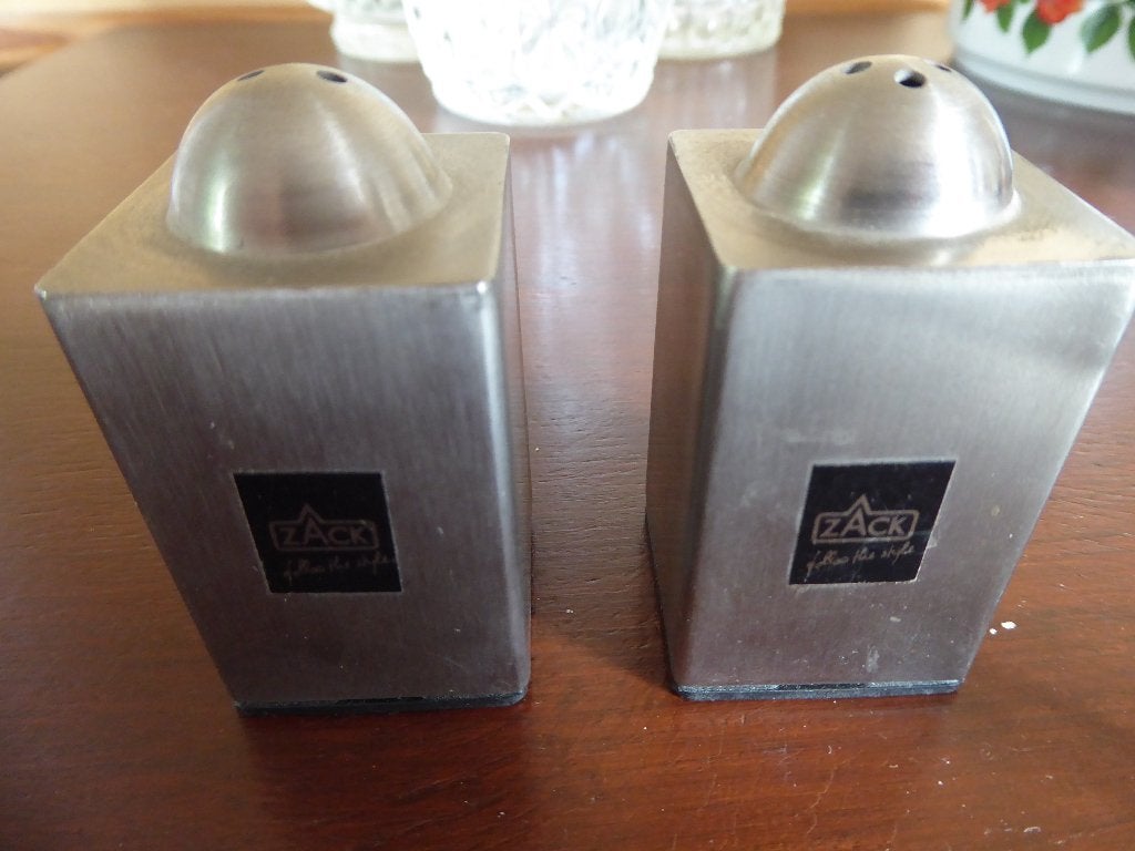 Zack Peper en zout stel, 3.2 cm vierkant, 6 cm hoog, Ophalen of Verzenden, Metaal, Grijs, Overige merken