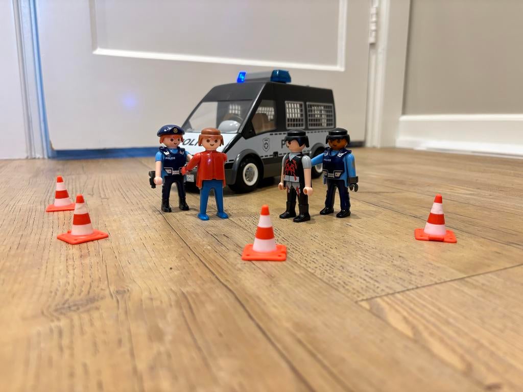 Playmobil politiebus met figuren en accessoires (mist deur), Ophalen of Verzenden, Gebruikt, Complete set