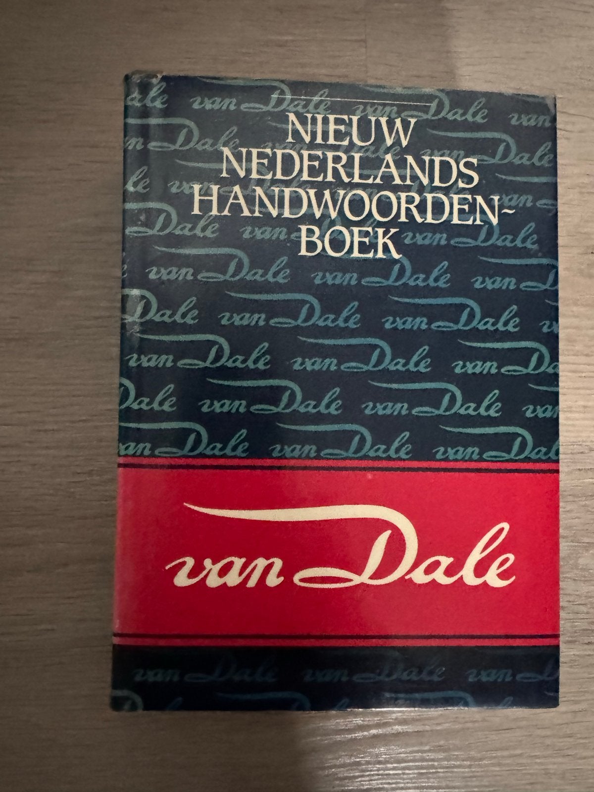 Van Dale Nieuw Handwoordenboek der Nederlandse Taal, Ophalen of Verzenden, Gelezen, Van Dale, Nederlands