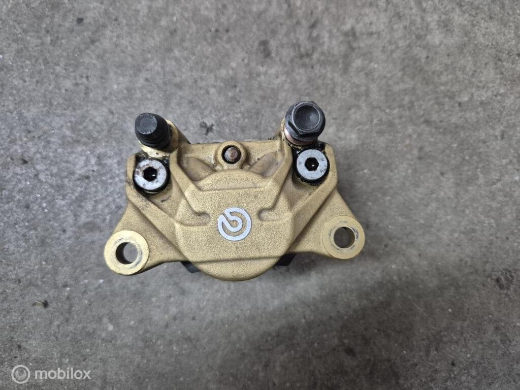 Brembo rermklauw achterremklauw ducati vespa aprilia benelli, Motoren, Gebruikt, Factorystore.service@ducati.com, Ophalen of Verzenden