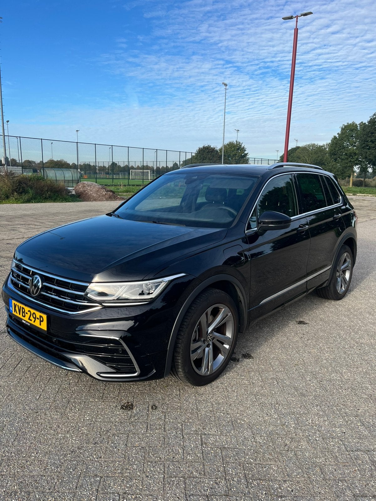 Volkswagen Tiguan 1.4 TSI Ehybrid 245pk DSG 2022 Zwart, Auto's, 1800 kg, Zwart, Zwart, 1395 cc