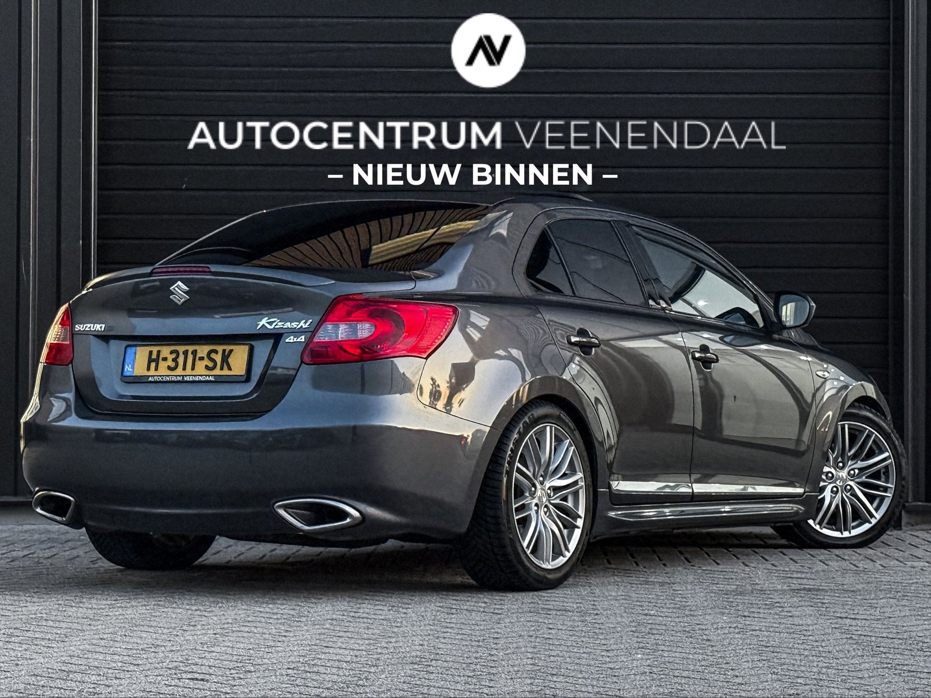 Suzuki Kizashi 2.4 Sport 178 PK AUT 4WD FULL OPTIONS UNIEK!, Auto's, Suzuki, Euro 5, Gebruikt, Zwart, 4 cilinders