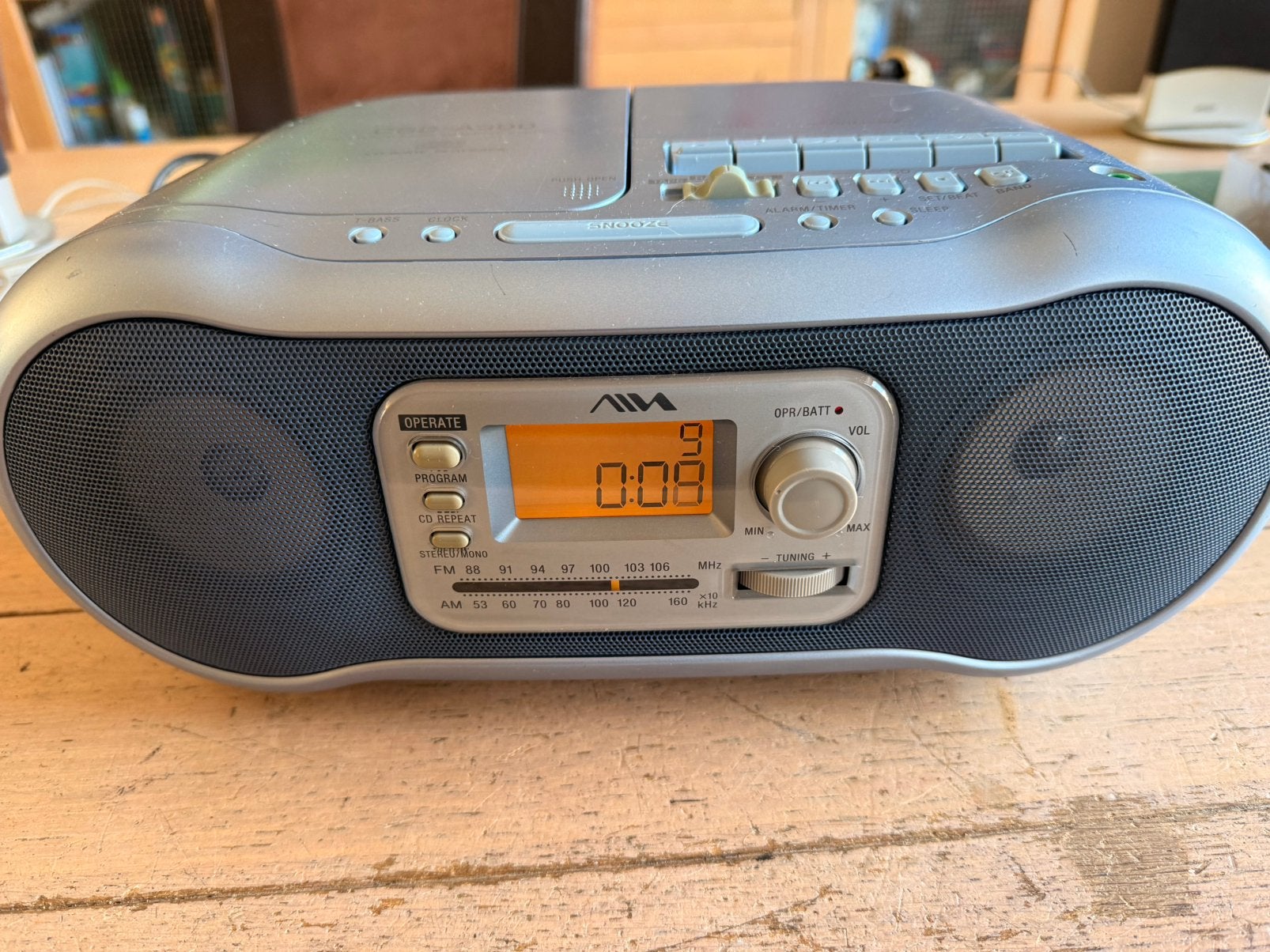 Aiwa csd-a300 draagbare radio,cassette,cd-speler zie foto’s, Ophalen of Verzenden, Zo goed als nieuw, Radio, Met cd-speler