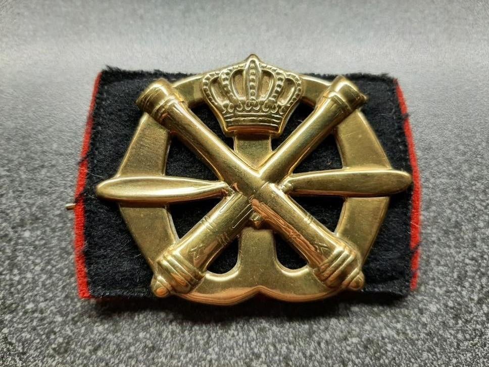 Luchtdoelartillerie - Hoornse Slag  / baretembleem  KL, Verzamelen, Ophalen of Verzenden, Landmacht, Nederland, Embleem of Badge