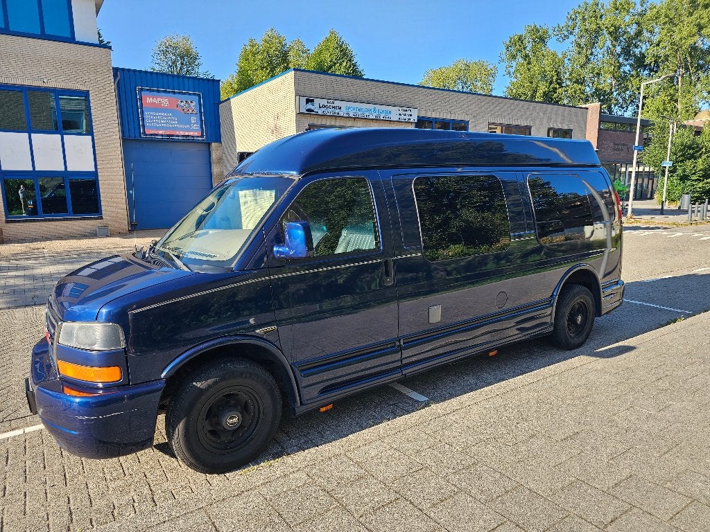 GMC Savana XXL 6.0 V8 verhoogd – bestelwagen en camper LPG-3, Auto's, Automaat, 3122 kg, Chevrolet, Leder