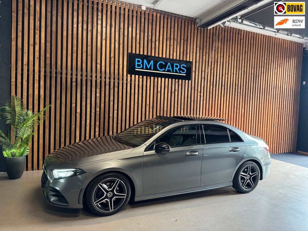 Mercedes-Benz A-klasse 180 Business AMG Panodak, Camera, Sfe, Auto's, 136 pk, Gebruikt, Euro 6, 4 cilinders