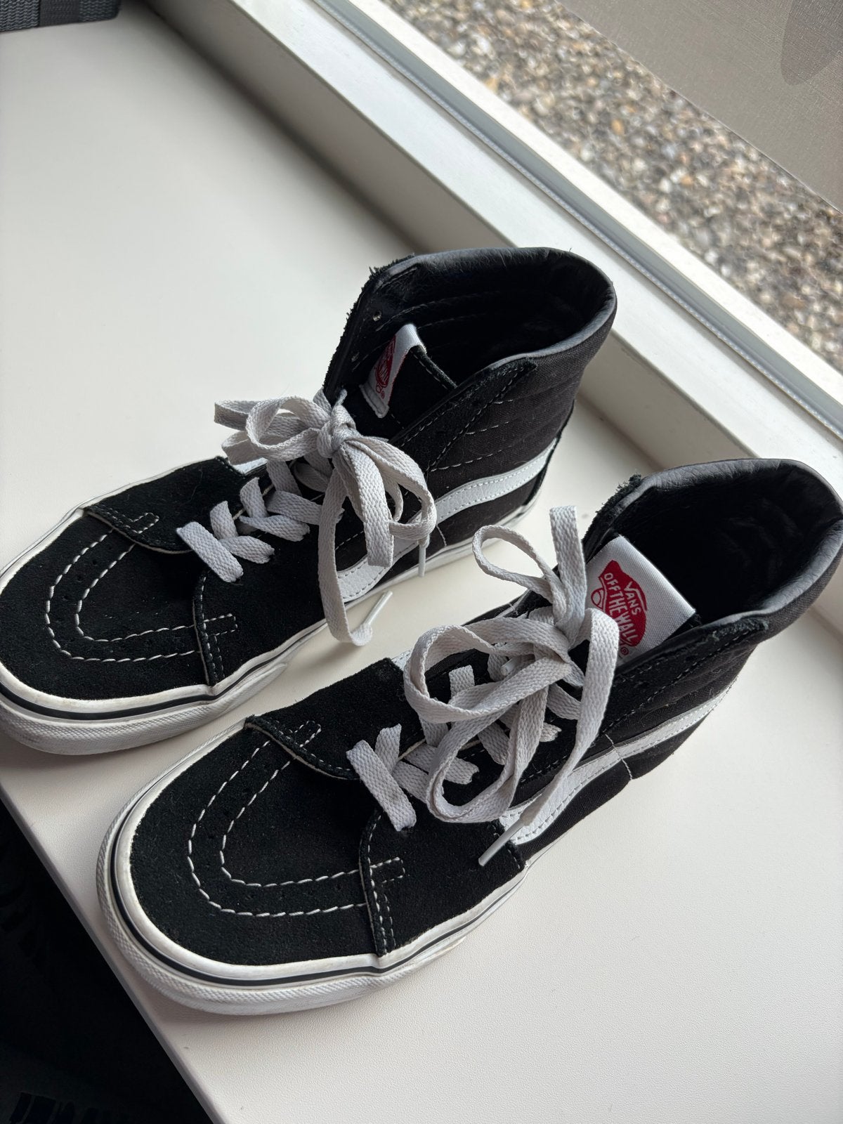 Vans Sk8-Hi sneakers zwart wit maat 37, Kleding | Dames, Schoenen, Ophalen, Zo goed als nieuw, Zwart, Sneakers of Gympen