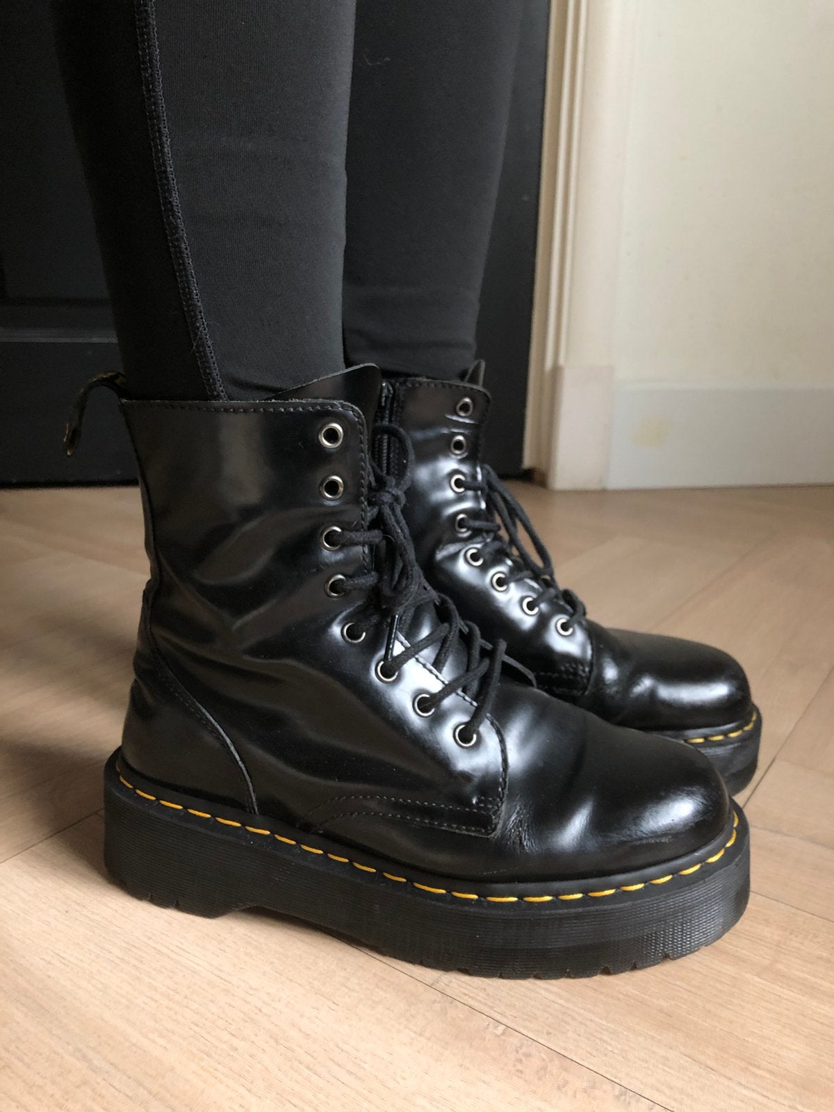 Dr. Martens Jadon platform boots maat 41, Zwart, Lage of Enkellaarzen, Ophalen of Verzenden, Gedragen