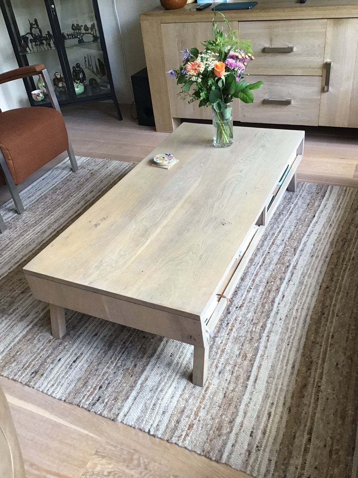 Licht eiken salontafel met opbergvakken, Gebruikt, 100 tot 150 cm, Eikenhout, Rechthoekig