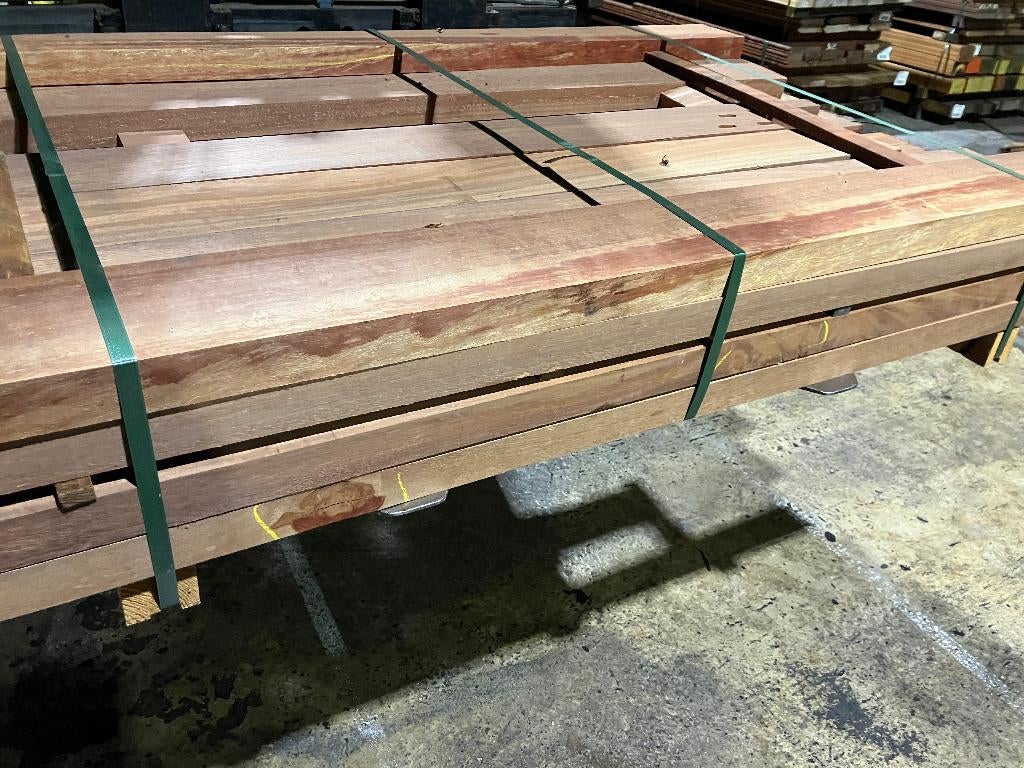 Hardhout–Azobe–palen–regels-onderslagen-balken-48x142 mm, Ophalen, Nieuw, Hardhout, 250 cm of meer