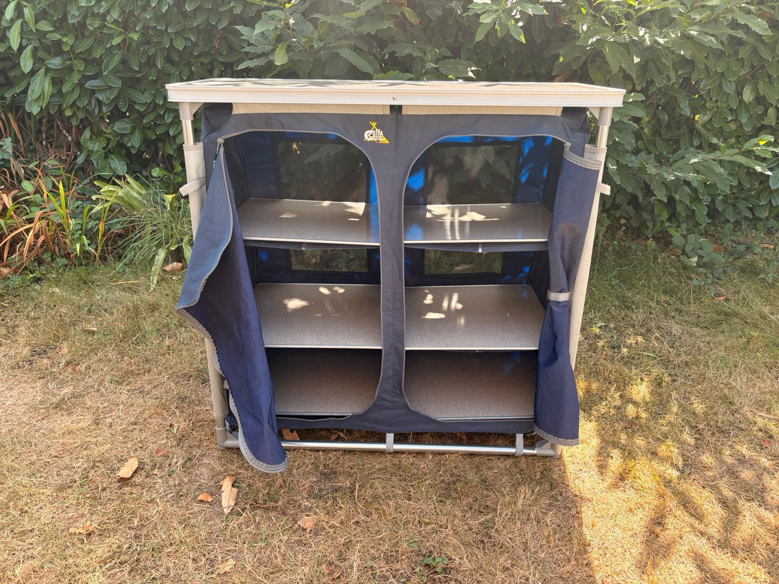 Defa camping kastje met schuine kant. Holtkamper, Ophalen, Defa.nl, Zo goed als nieuw, Campingkast