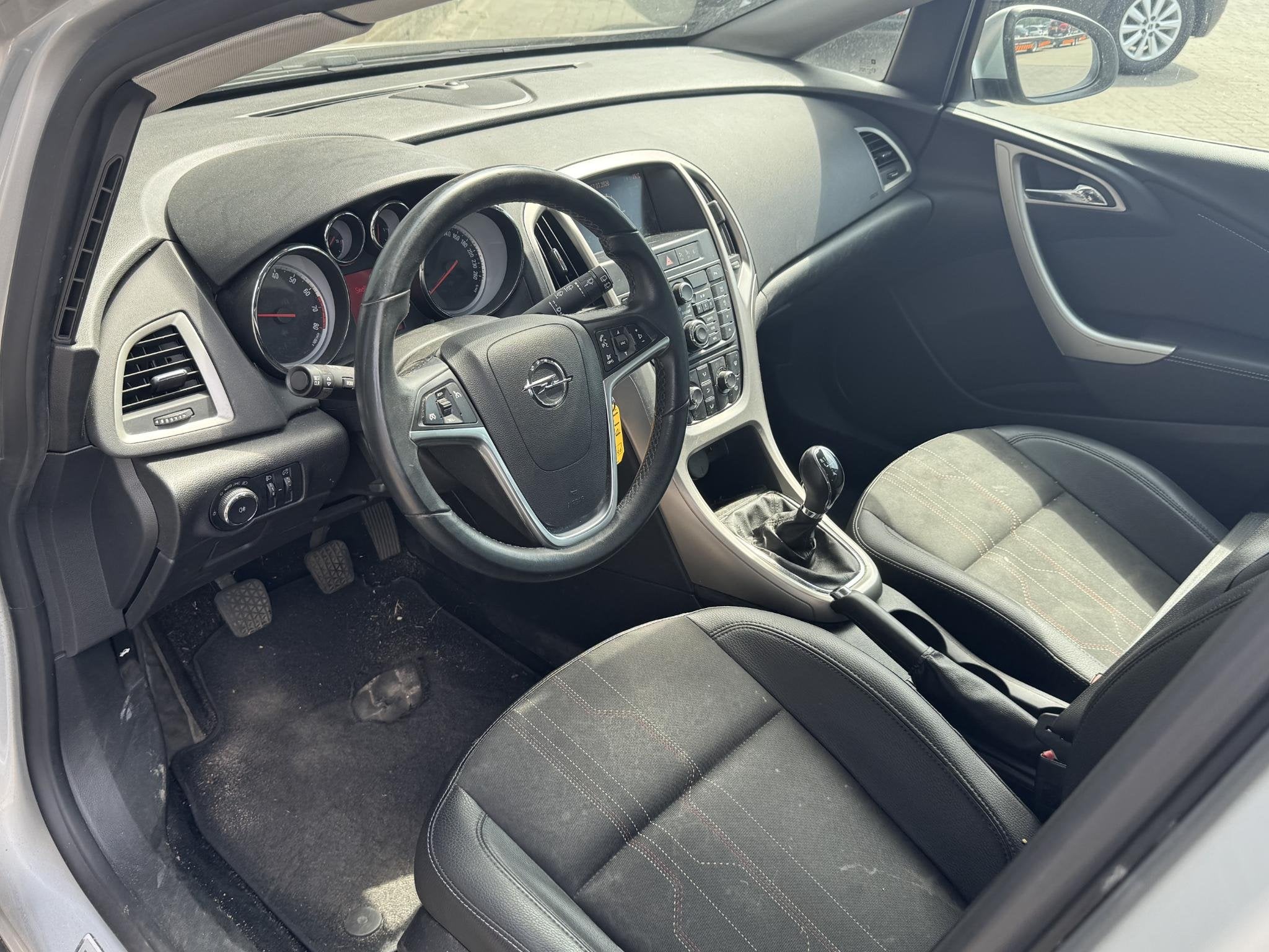 OPEL ASTRA SPORTS TOURER 1.4 ANNIVERSARY EDITION I MEENEEMPR, Auto's, Voorwielaandrijving, Gebruikt, 4 cilinders, Origineel Nederlands