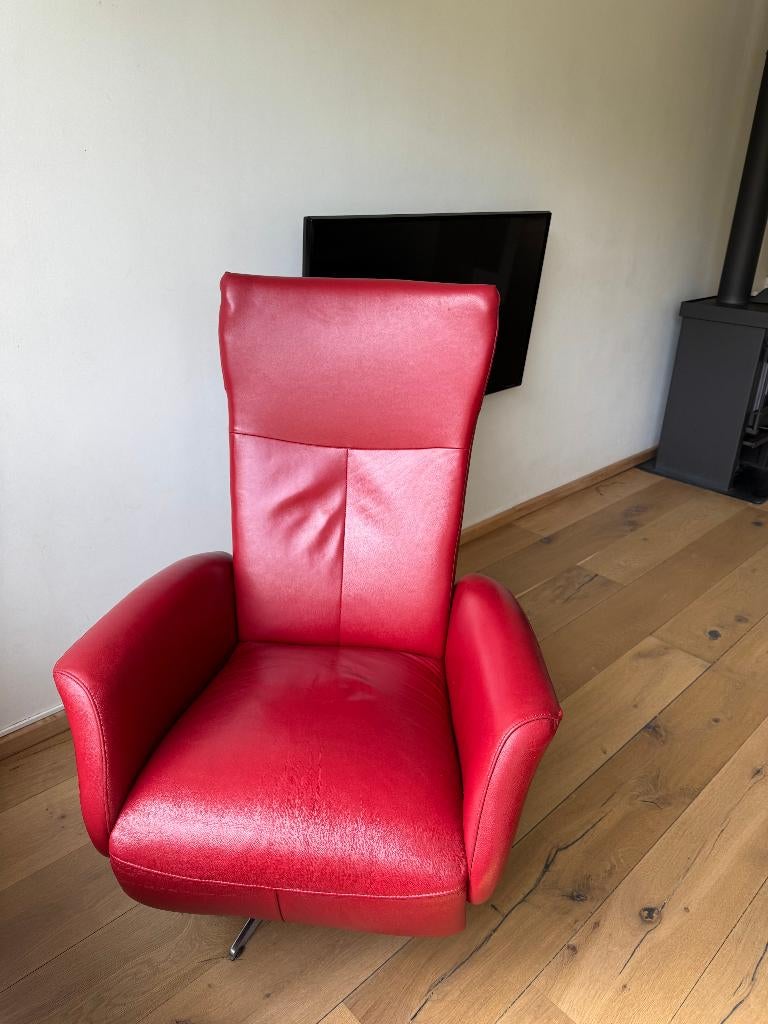 Fraaie rode relaxfauteuil in goede staat, Montel, Ophalen, Gebruikt, Minder dan 75 cm, 50 tot 75 cm