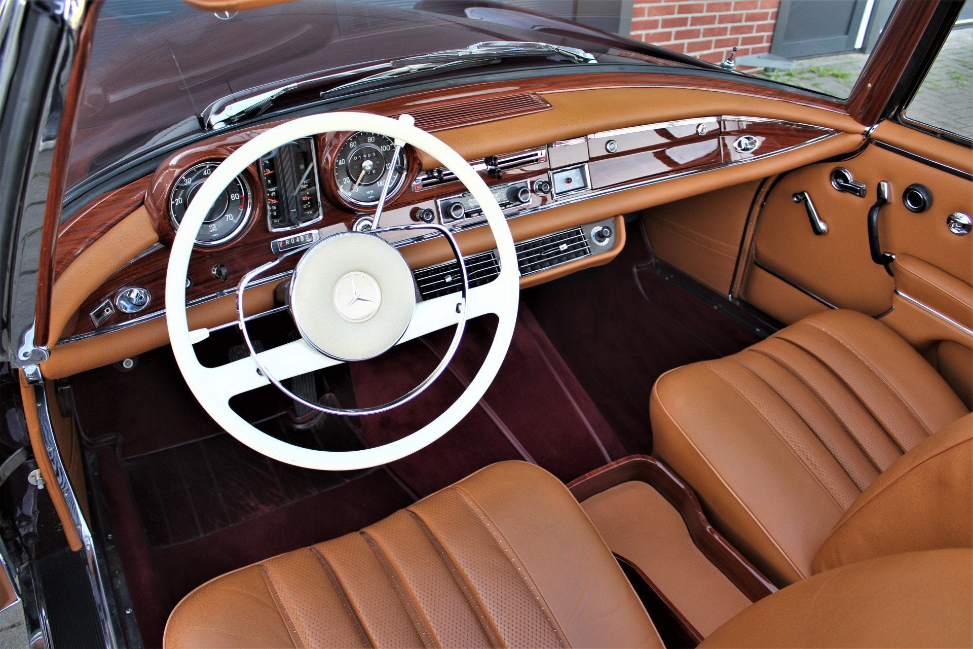 Mercedes-Benz S-Klasse 220 SE W111 Cabriolet (bj 1966), foto 5
