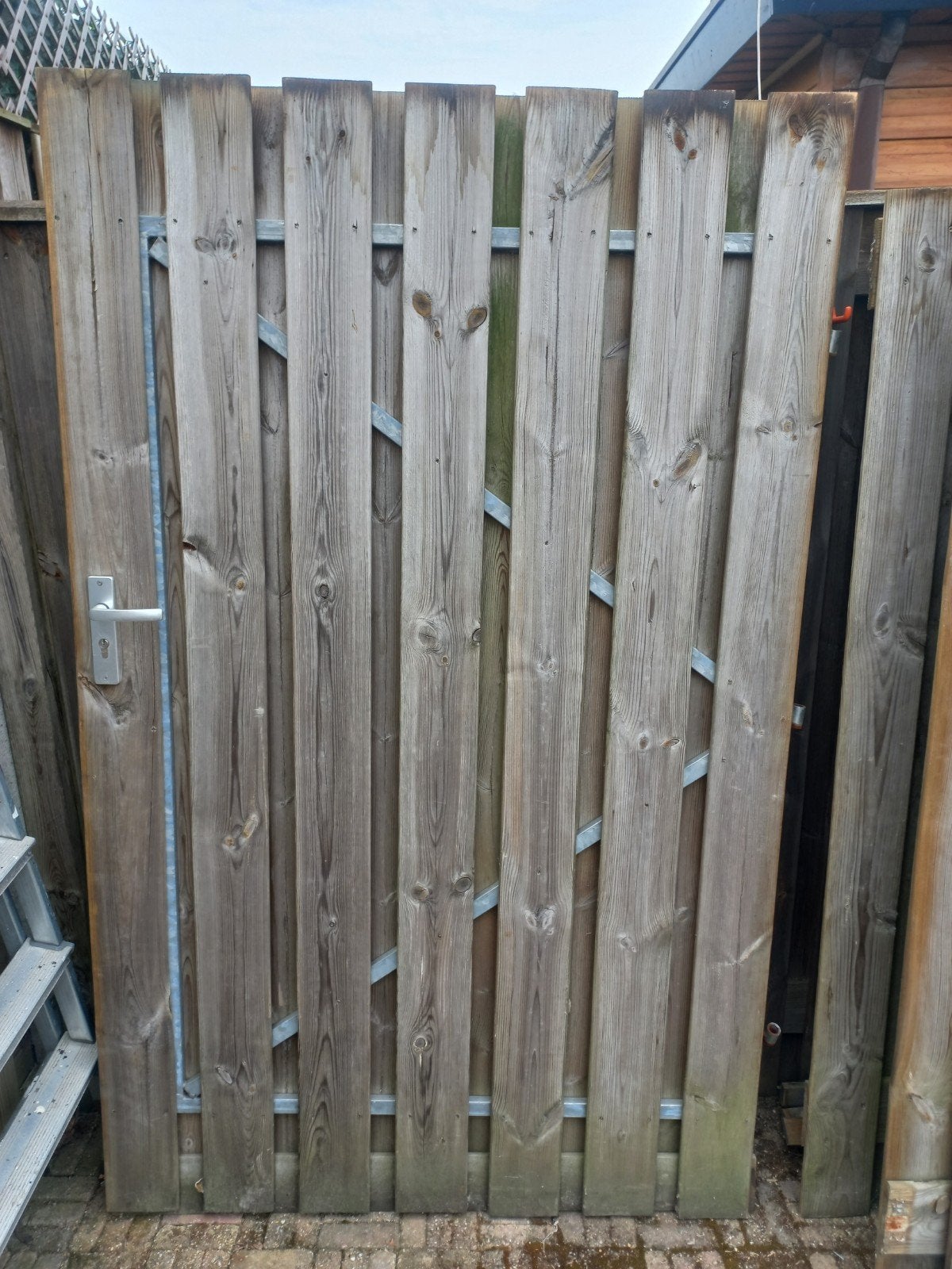 Houten tuinpoort met metalen frame 120x193 geen rotte planke, Ophalen, Met poort, Gebruikt, Tuinhek