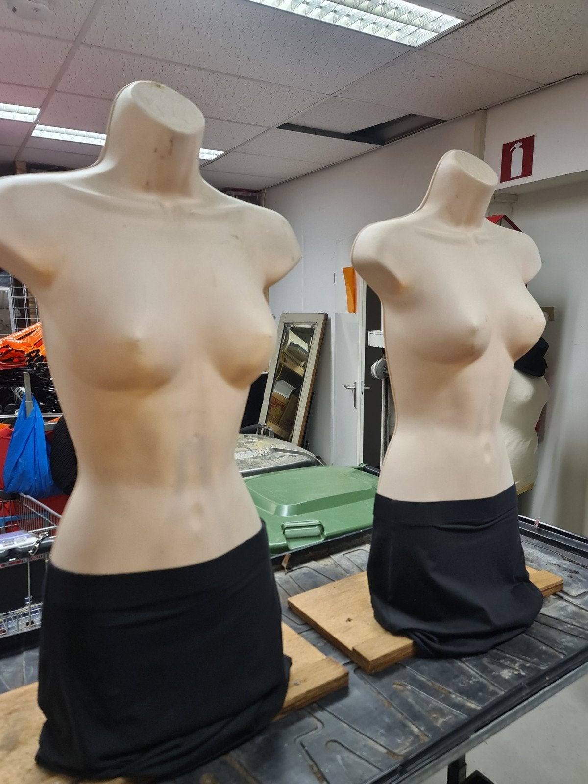 2x Etalagepop Bovenlichaam - Perfect voor Winkeldisplay, Ophalen
