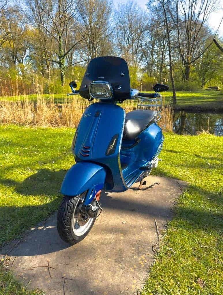 Vespa sprint, Ophalen of Verzenden, Zo goed als nieuw, Benzine