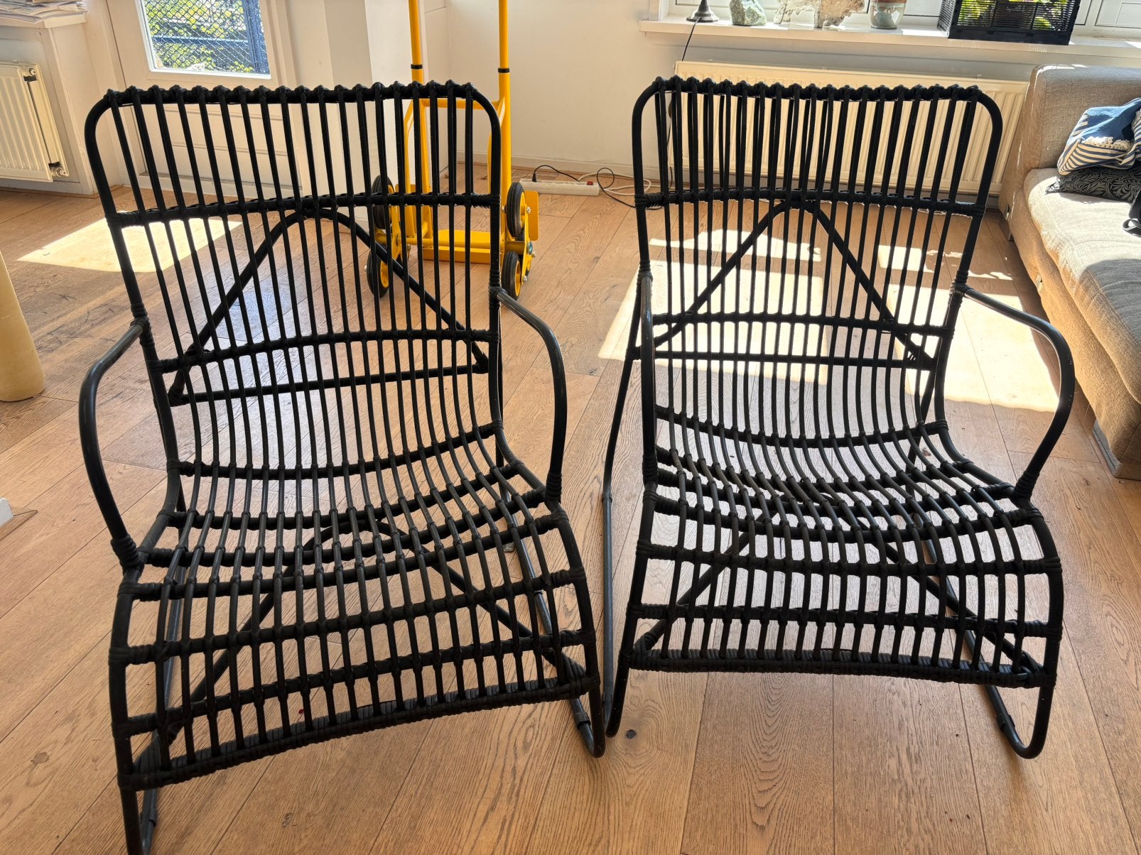 2 Rotankunstof tuinstoelen BUITEN van loods 5, Huis en Inrichting, Stoelen, Ophalen, Twee, Zwart, Riet of Rotan