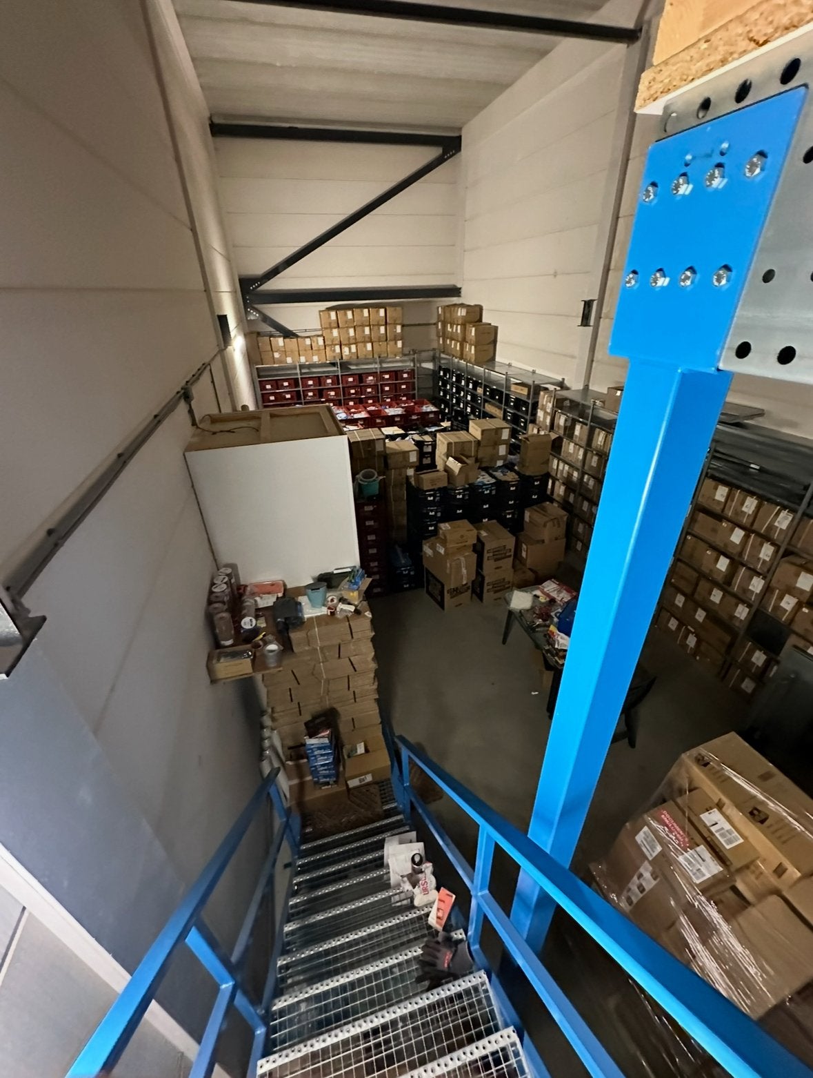 Bedrijfsunit midden in Utrecht te huur 130m2, Zakelijke goederen, Bedrijfsruimte