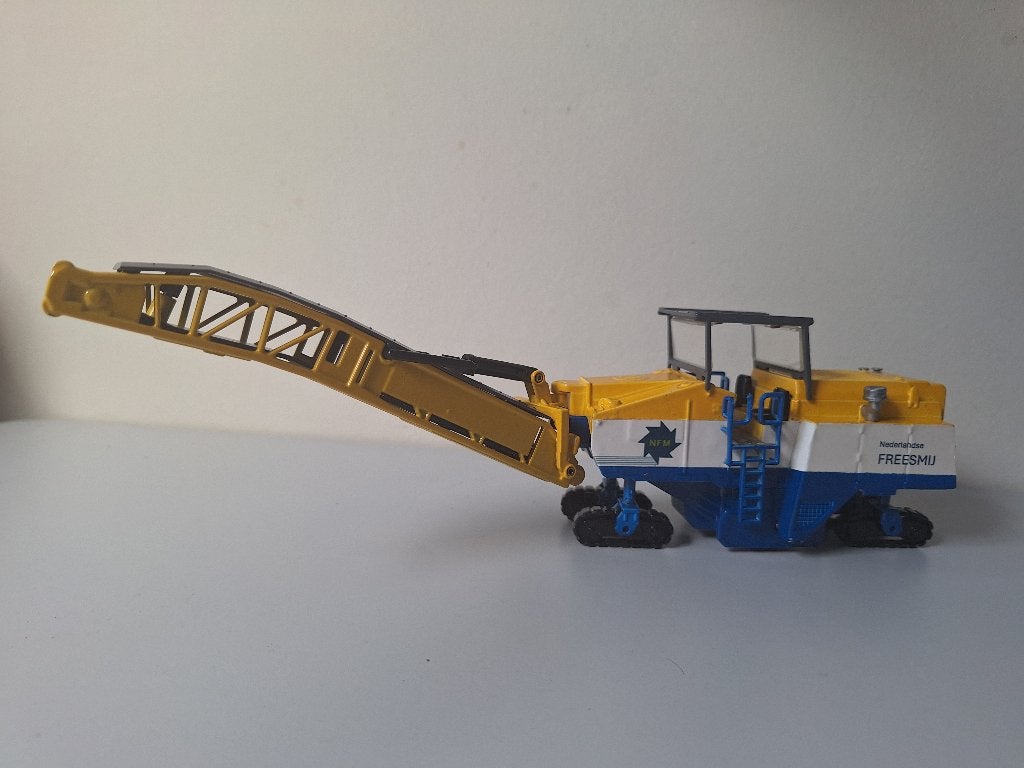 Wirtgen Freesmij Asfalt Freesmachine 1/50., Hobby en Vrije tijd, Ophalen of Verzenden, Zo goed als nieuw, Hijskraan, Tractor of Landbouw
