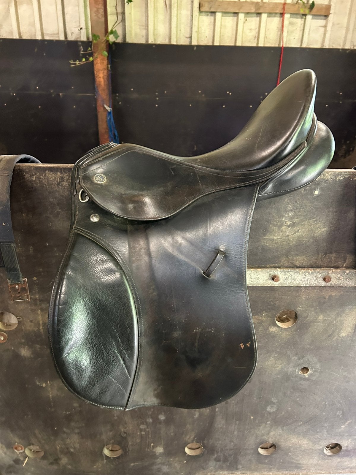 Kieffer München zadel 17 inch, Dieren en Toebehoren, Paarden en Pony's | Zadels, Ophalen, Zo goed als nieuw, Dressuur