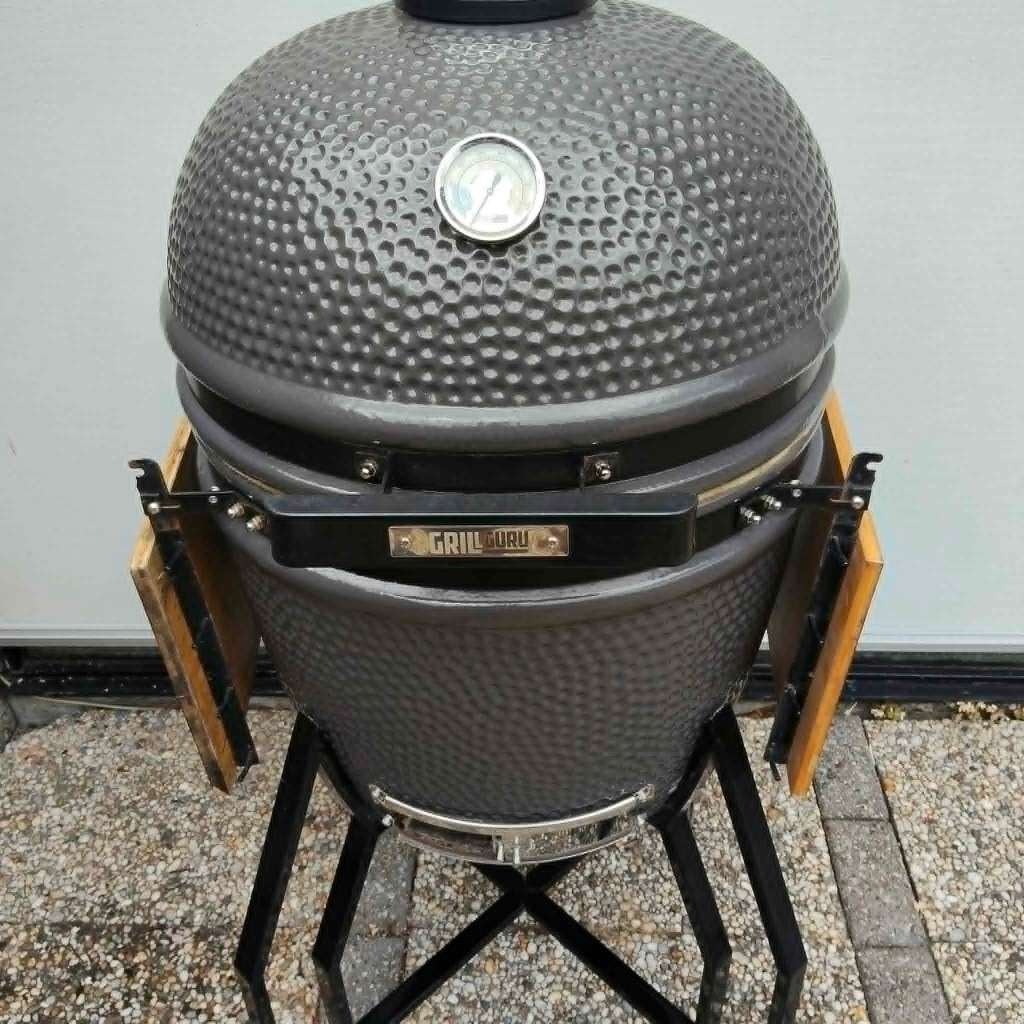 Grill guru Large kamado  + extra zak houtskool, Ophalen, Gebruikt, Met accessoires