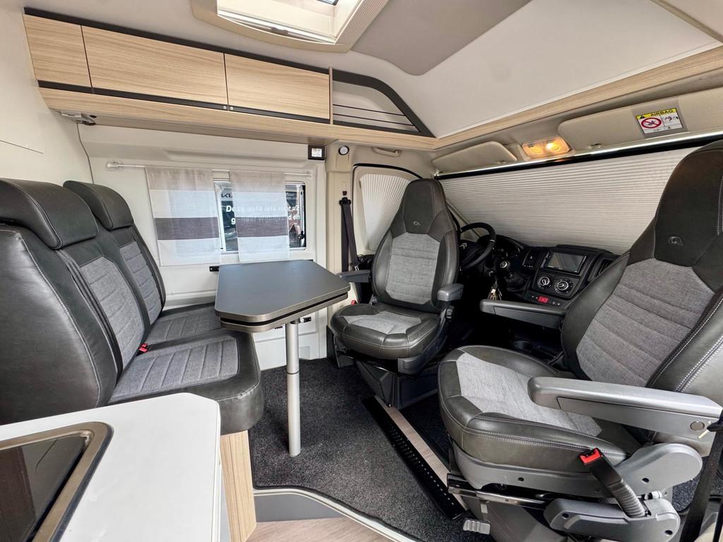 Adria TWIN 640 SL | CamperNavi! | Luifel | Horre | Camera |, Caravans en Kamperen, Campers, Buscamper of Camperbus, Bedrijf, Navigatie
