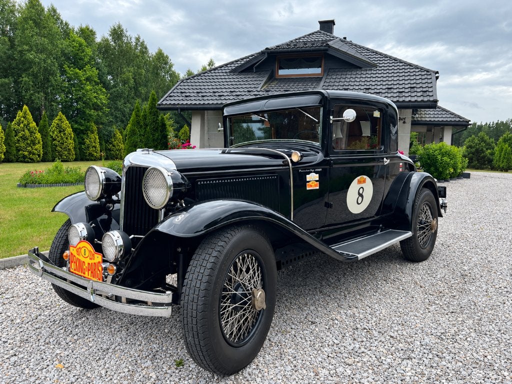 Chrysler CM6 Coupé 1931 – Peking-Parijs/Himalayan challenge, Auto's, Achterwielaandrijving, Zwart, Bruin, Handgeschakeld