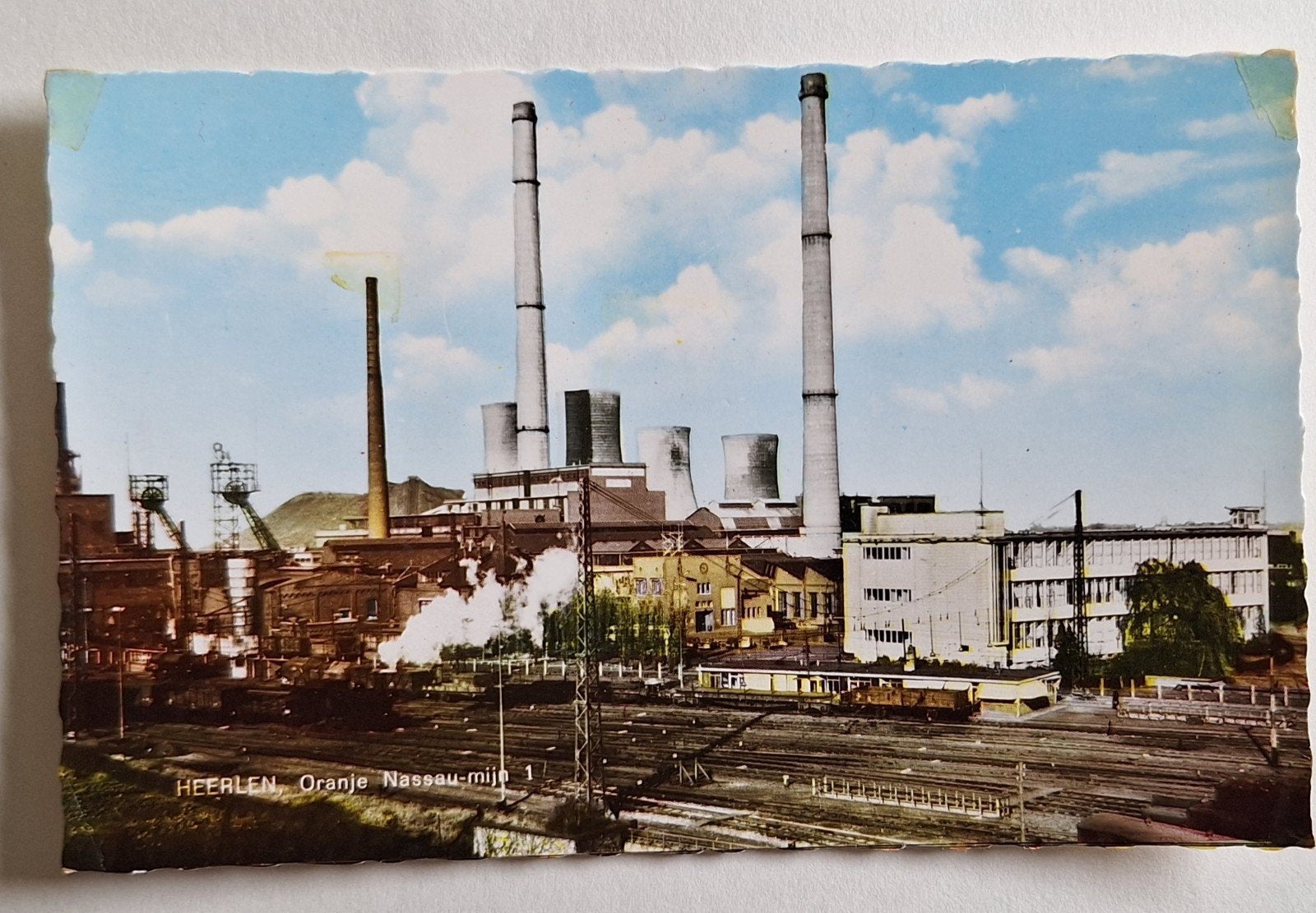 Heerlen Oranje  Nassau Mijn 1, Verzamelen, Ophalen of Verzenden, 1940 tot 1960, Ongelopen, Limburg
