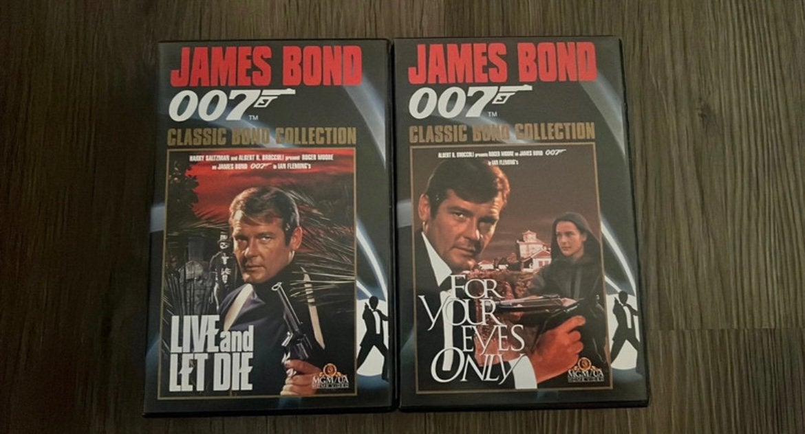 James Bond VHS live and let die & for your eyes only, Ophalen of Verzenden, Zo goed als nieuw