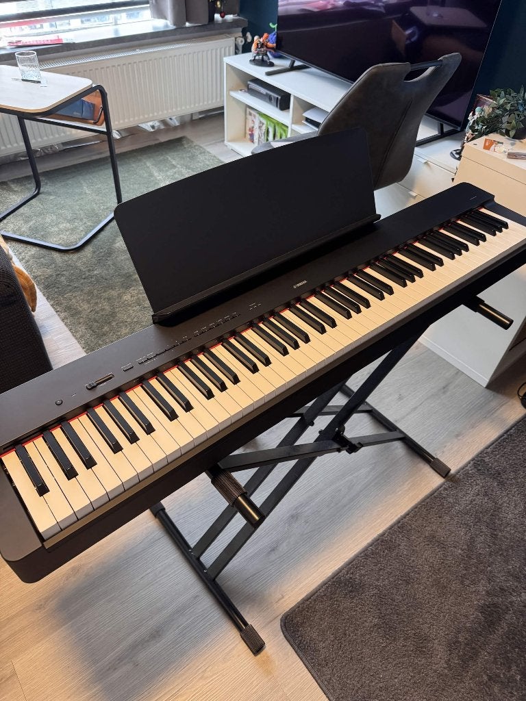 Yamaha P225 Digital Piano (with Weighted Keys), Muziek en Instrumenten, Ophalen, Zwart, Digitaal, Zo goed als nieuw