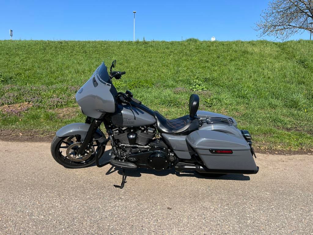 Super mooie Harley Davidson FLHXS Street glide ST Style,114, 2 cilinders, Particulier, Toermotor