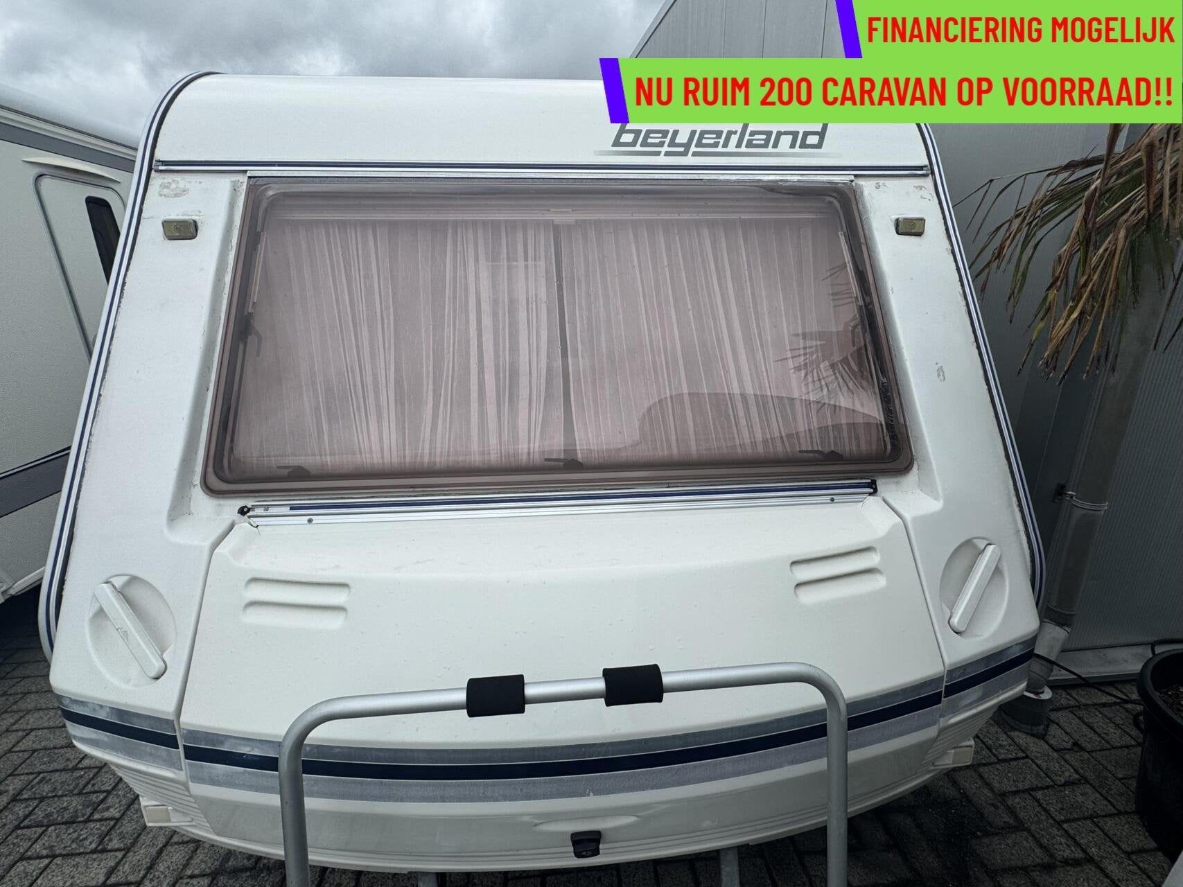 Beyerland 430 MD VITESSE, DWARSBED, TREINZIT, MOVER, Caravans en Kamperen, Mover, Bedrijf, Treinzit, 6 tot 7 meter
