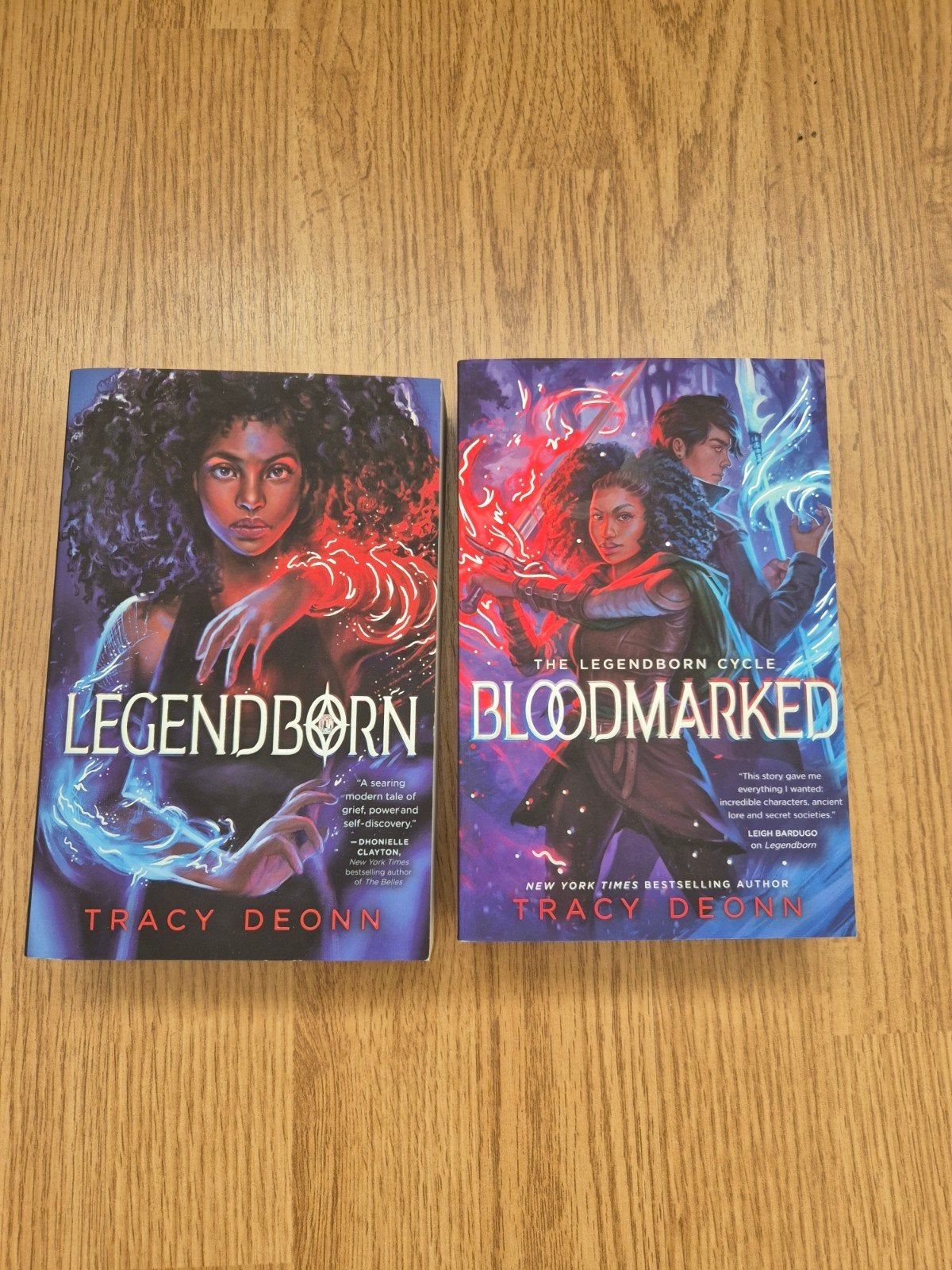 Legendborn Cycle Boeken 1 & 2 - Tracy Deonn, Boeken, Fantasy, Zo goed als nieuw, Ophalen of Verzenden