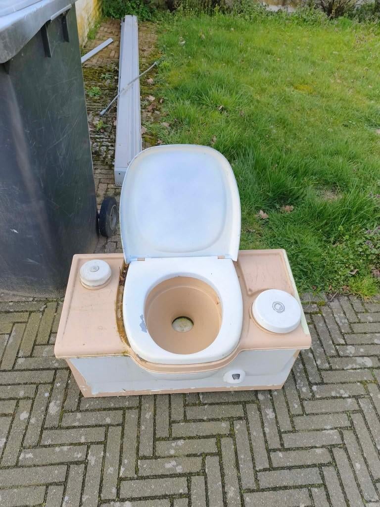camper toilet, Ophalen, Gebruikt